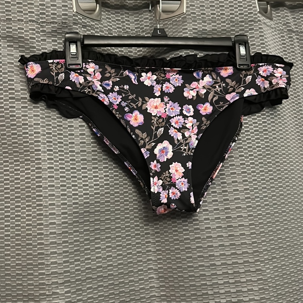 H&M Floral Ruffle Bikini - Picture 3 of 7
